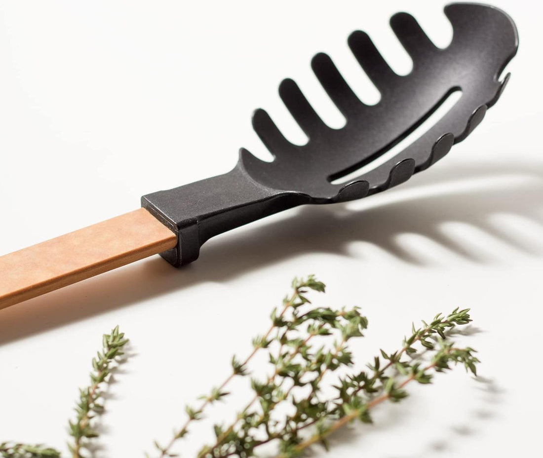 Epicurean - 13.5" Gourmet Series Utensils, Pasta Server, Natural + Black with 1/4" Profile - 016-005010320