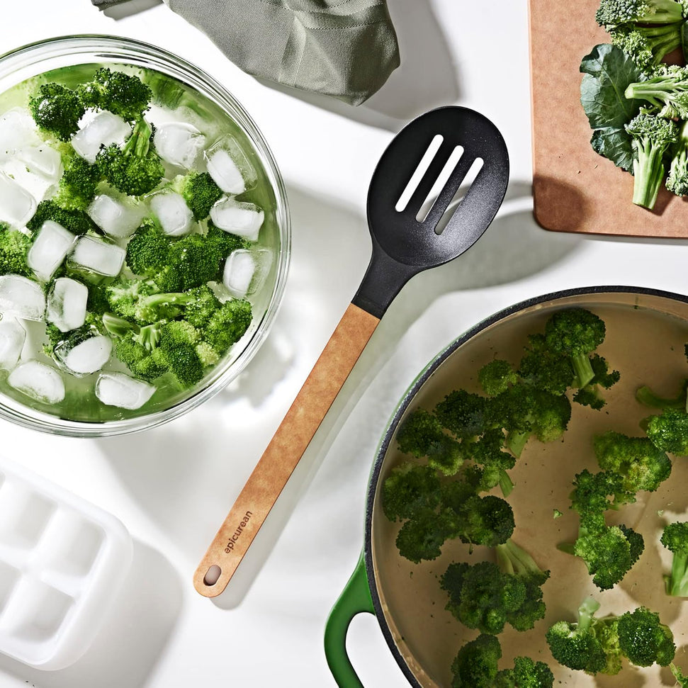 Epicurean - 14" Gourmet Series Utensils, Slotted Spoon, Natural + Black with 1/4" Profile - 016-009010320