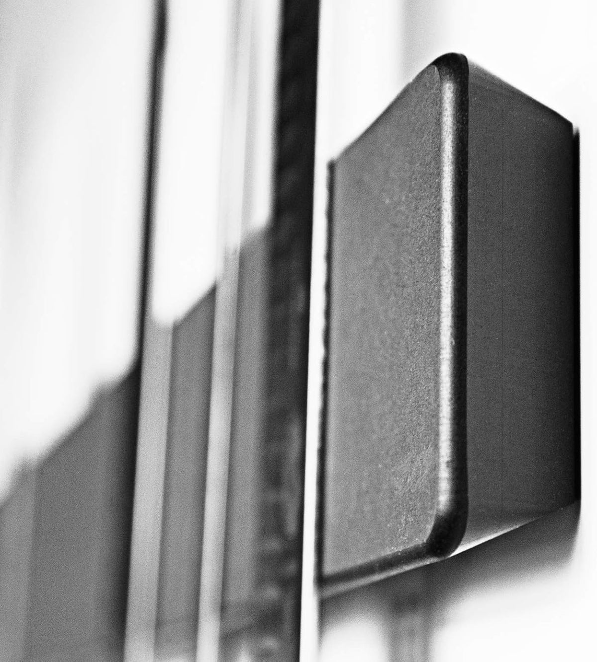 Epicurean - 15.5" × 2.5" Wall Mounted Magnetic Knife Holders, Slate with 3/4" Profile - 012-150302B 