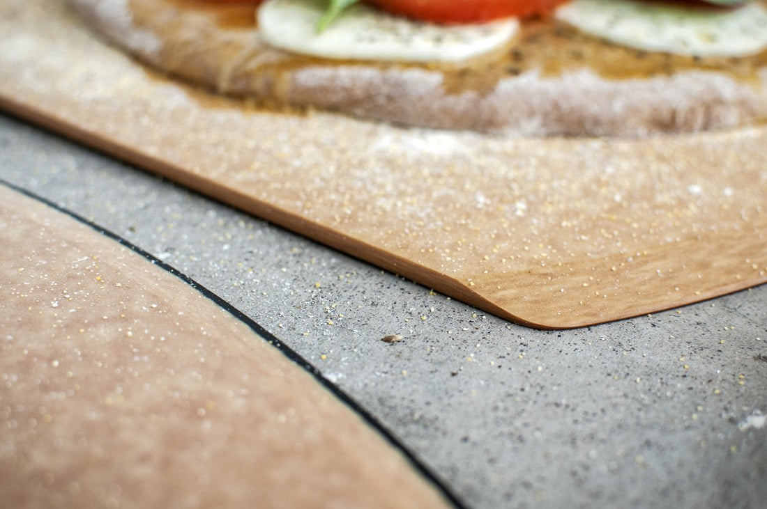 Epicurean - 21.625" x 14" Pizza Peels, Natural with 3/16" Profile - 007-231401