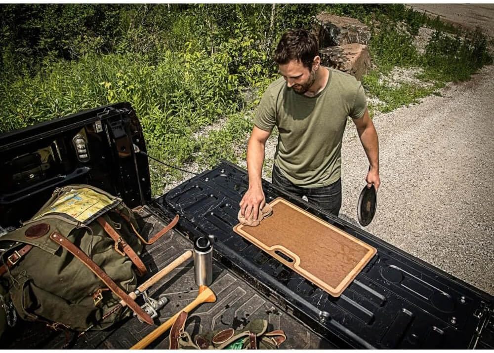 Epicurean - 23.5"× 14.5" Big Game & Butcher Boards Cutting Board, Nutmeg/Natural with 3/8" Profile - 313-23150301