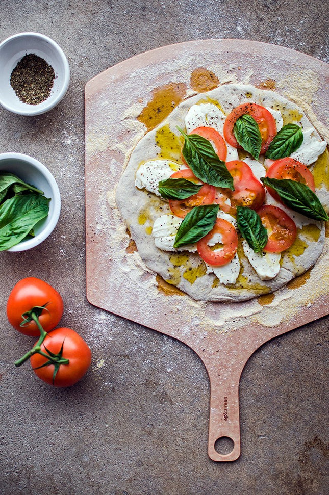 Epicurean - 6.875" x 15" x 7.125" Pizza Counter Display or Peel - 999-00702-PIZZA