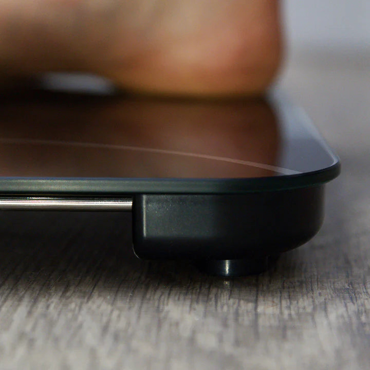 Escali - 400 lbs Black Kinetic Bathroom Scale - BK180-B