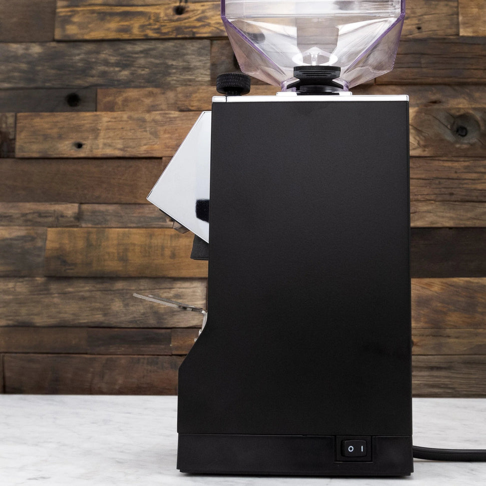 Eureka - Mignon Specialita 16CR Coffee Grinder Black - EME55B11U20T00000001 (Special Order Item, ETA 3-4 Weeks)