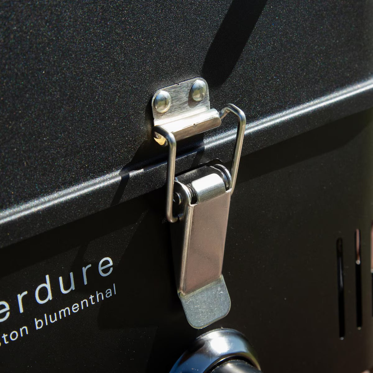 Everdure - Cube Proflame 360 Matte Black BBQ Gas Grill - HBECUBEG3B