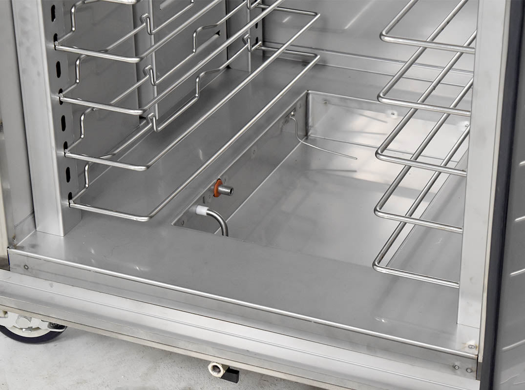 FWE - 208V Electric Cook & Hold Oven with 18 Pans Capacity - RH-18-MT (Special Order 4-6 weeks)