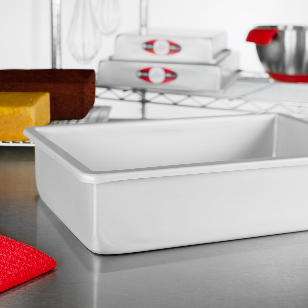 Fat Daddio's - 10" x 15" x 2" Aluminum Anodized Sheet Cake Pan - POB-10152