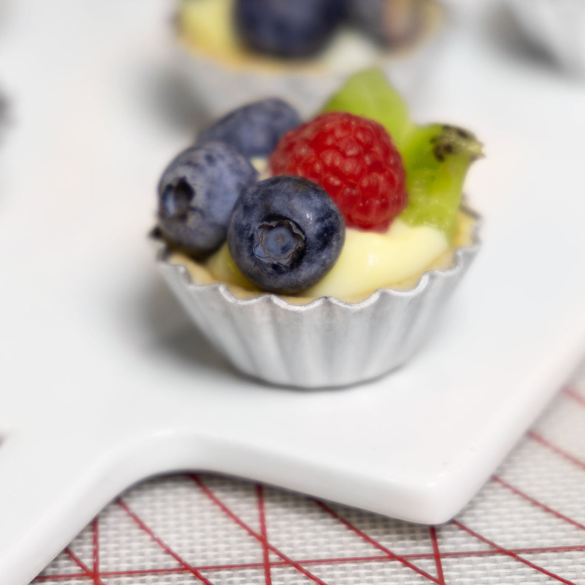 Fat Daddio's - 2.5" Aluminum Natural Solid Bottom Heavy Duty Mini Tartlette Pan,Pack Of 20 - PMTH-25