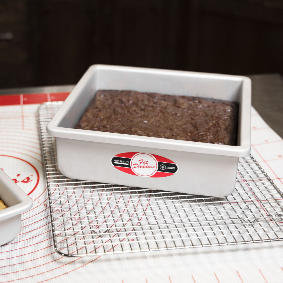 Fat Daddio's - 8" x 8" x 3" Anodized Aluminum Square Cheesecake Pans - PSQCC-883