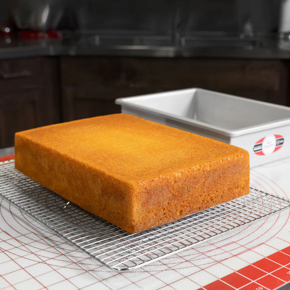Fat Daddio's - 9" x 13" x 4" Aluminum Anodized Sheet Cake Pan - POB-9134