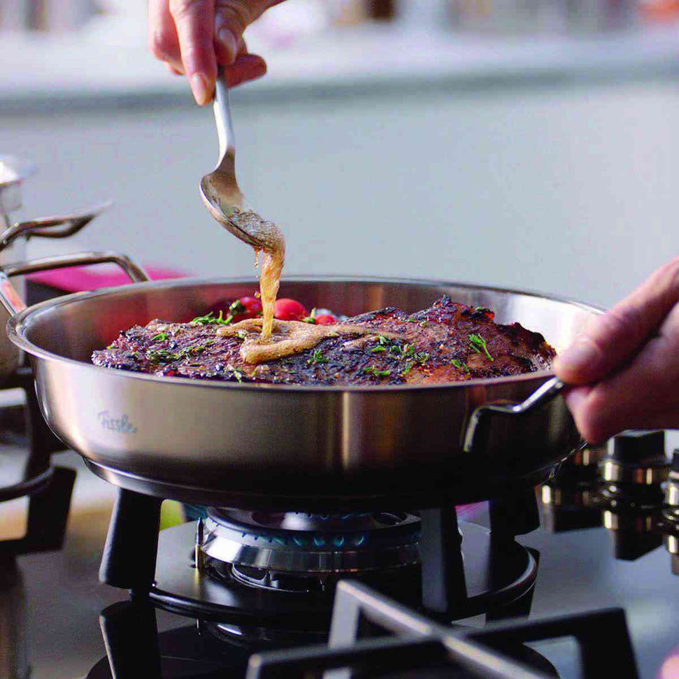 Fissler - 2.1 QT Original-Profi Stainless Steel Serving Pan with High Dome Lid - 084-388-24-0000