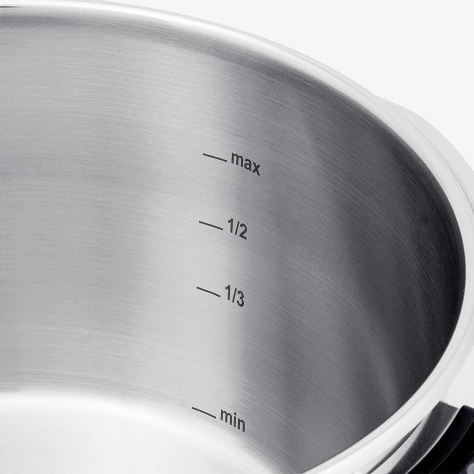 Fissler - 2.7 QT Original-Profi Dutch Oven - 084-138-20-0000