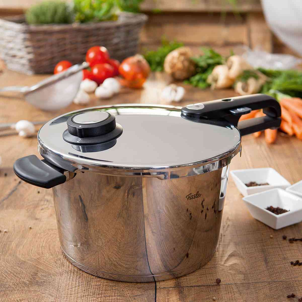 Fissler - 6.3 QT Vitavit Premium Pressure Cooker with Steamer - 622-412-06-0700
