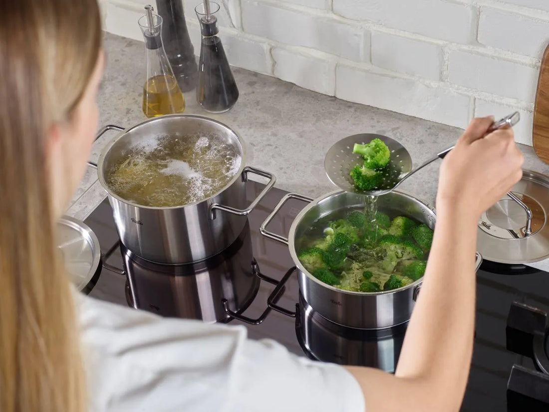 Fissler - Pure Collection 9.5", 4.1 Qt Rondeau with Metal Lid - 086-124-24-0000