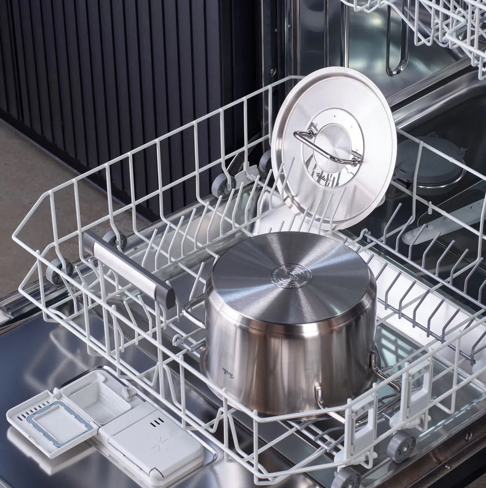 Fissler - Pure Collection 9.5", 6 Qt Stock Pot with Metal Lid - 086-114-24-0000