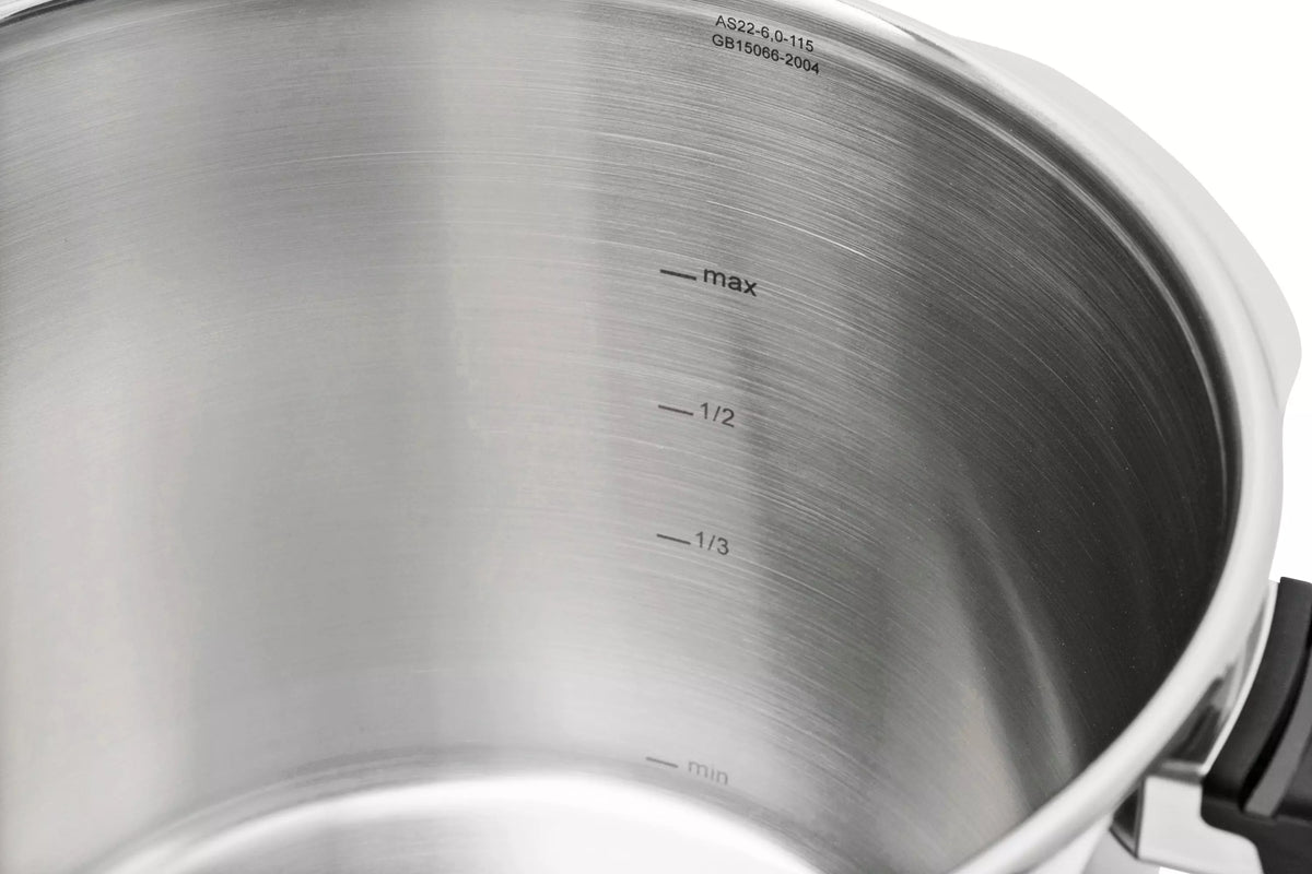 Fissler - Vitaquick® Premium 2 Pcs set, 3.7 Quart and 6.3 Quart Pressure Cooker plus Glass Lid - 602-410-13-0800