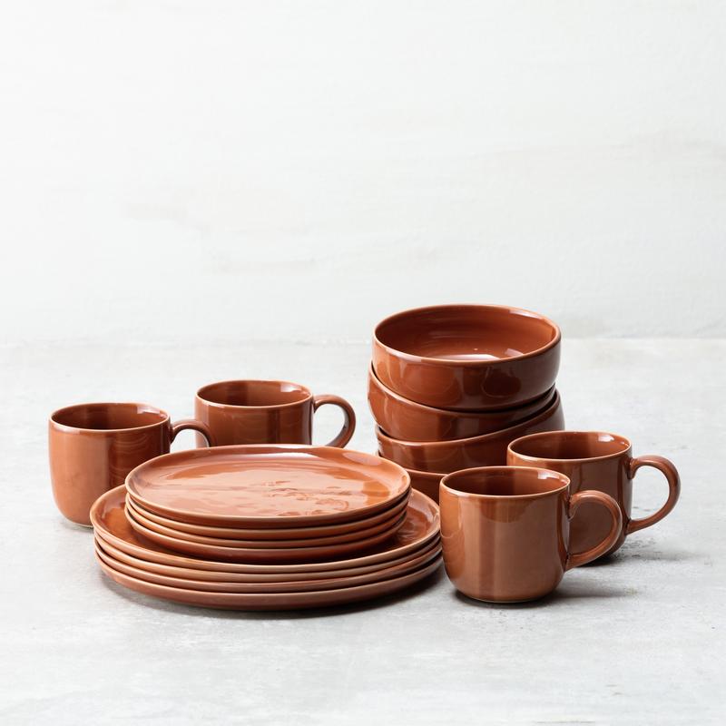 Fortessa - Svelte Stoneware 16 Pc Terracotta Dinnerware Set - 16PPS.8200.TC