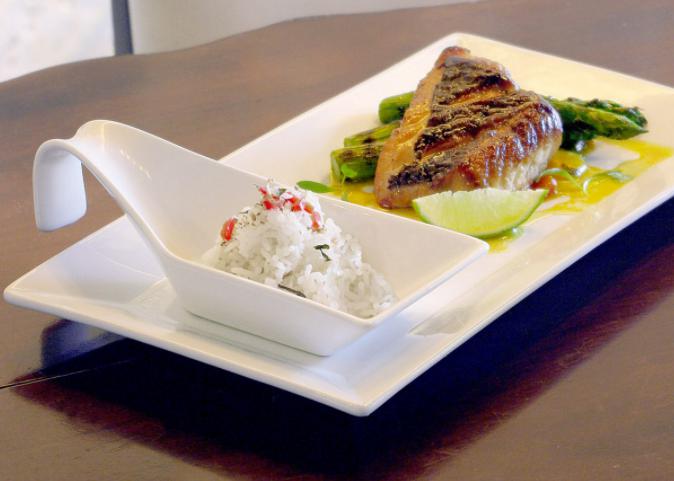 Front Of The House - 13" x 7" Porcelain Kyoto Plate, Pack of 6 - DDP000WHP22