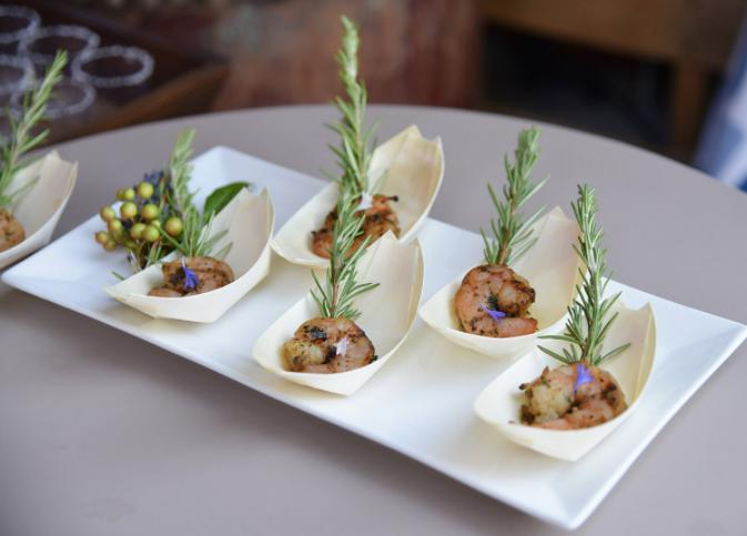 Front Of The House - 13" x 7" Porcelain Kyoto Plate, Pack of 6 - DDP000WHP22