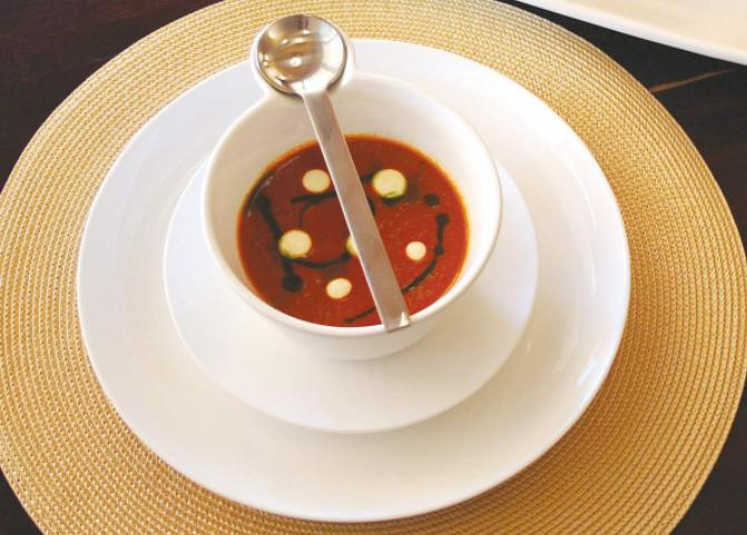 Front Of The House - 7.5" Bright White Coupe Round Porcelain Plate, Pack of 12 - DSP018WHP23