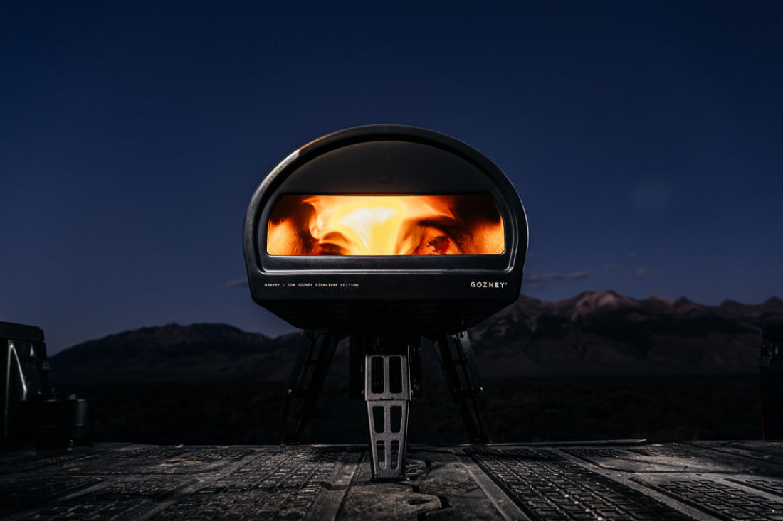 Gozney - Roccbox Outdoor Pizza Oven, 12" Pizza, Propane with wood option - Black - GRPBKUS1615