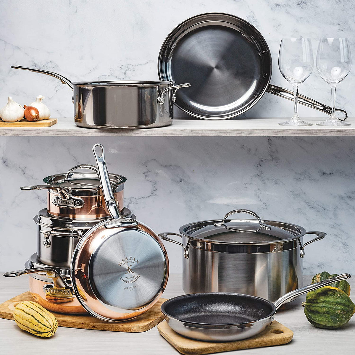 Hestan - 24 cm/3.5 QT Copper Bond Induction Copper Essential Pan with helper handle - 30566