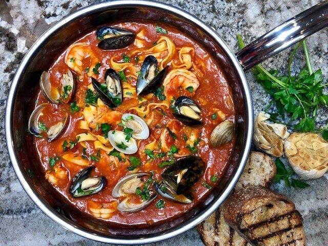 Hestan - 24 cm/3.5 QT Nano Bond Essential Pan - 60039