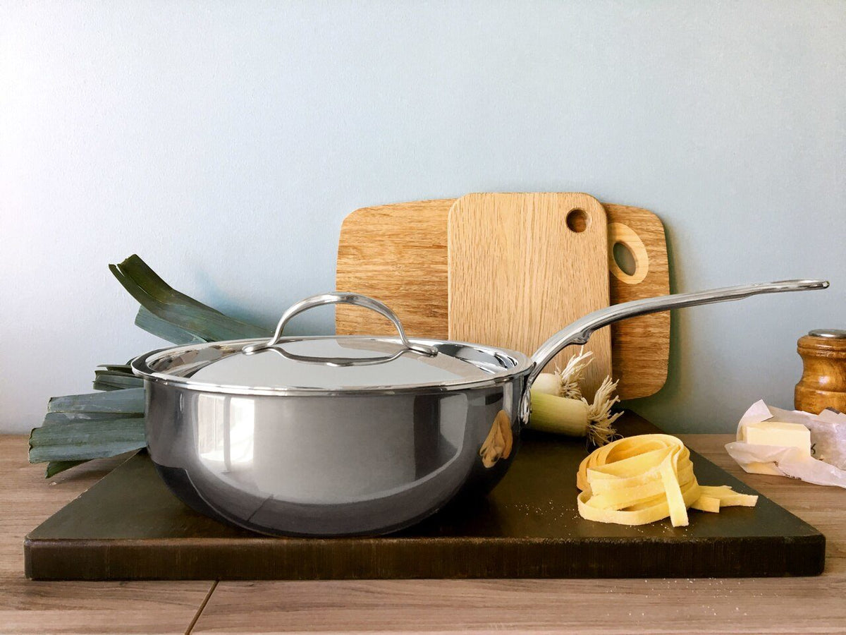 Hestan - 24 cm/3.5 QT Nano Bond Essential Pan - 60039