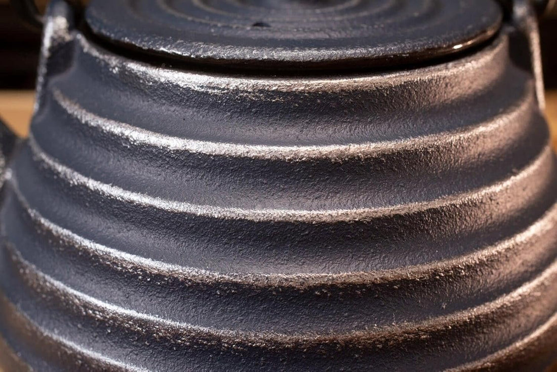 Ja By Frieling - Tebie Classic 27 Ounce Blue/Silver Cast Iron Teapot with Stainless Steel Infuser - J25884