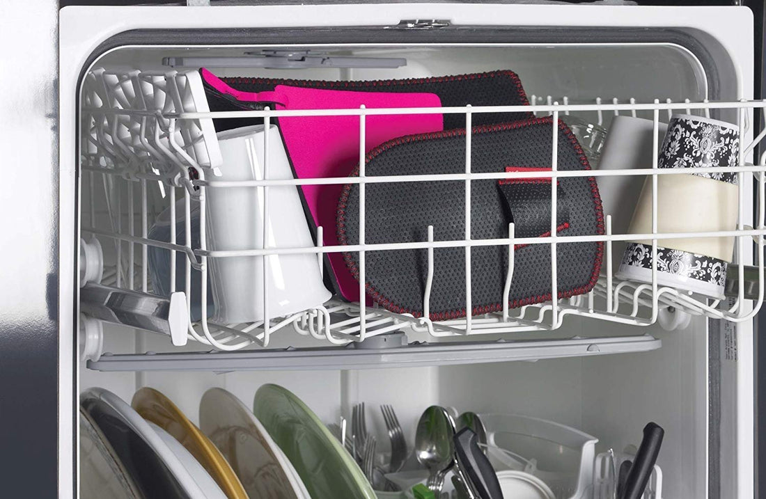 Kitchen Grips - 8.75x6" Black Pot Grabber With Finger Loop - 110307-11 - DISCONTINUED