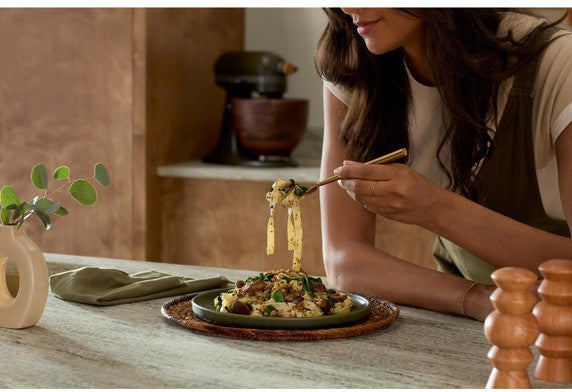 KitchenAid - 5 QT 2024 Design Series Evergreen Tilt-Head Stand Mixer - KSM180WSEG