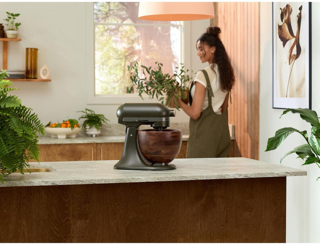 KitchenAid - 5 QT 2024 Design Series Evergreen Tilt-Head Stand Mixer - KSM180WSEG