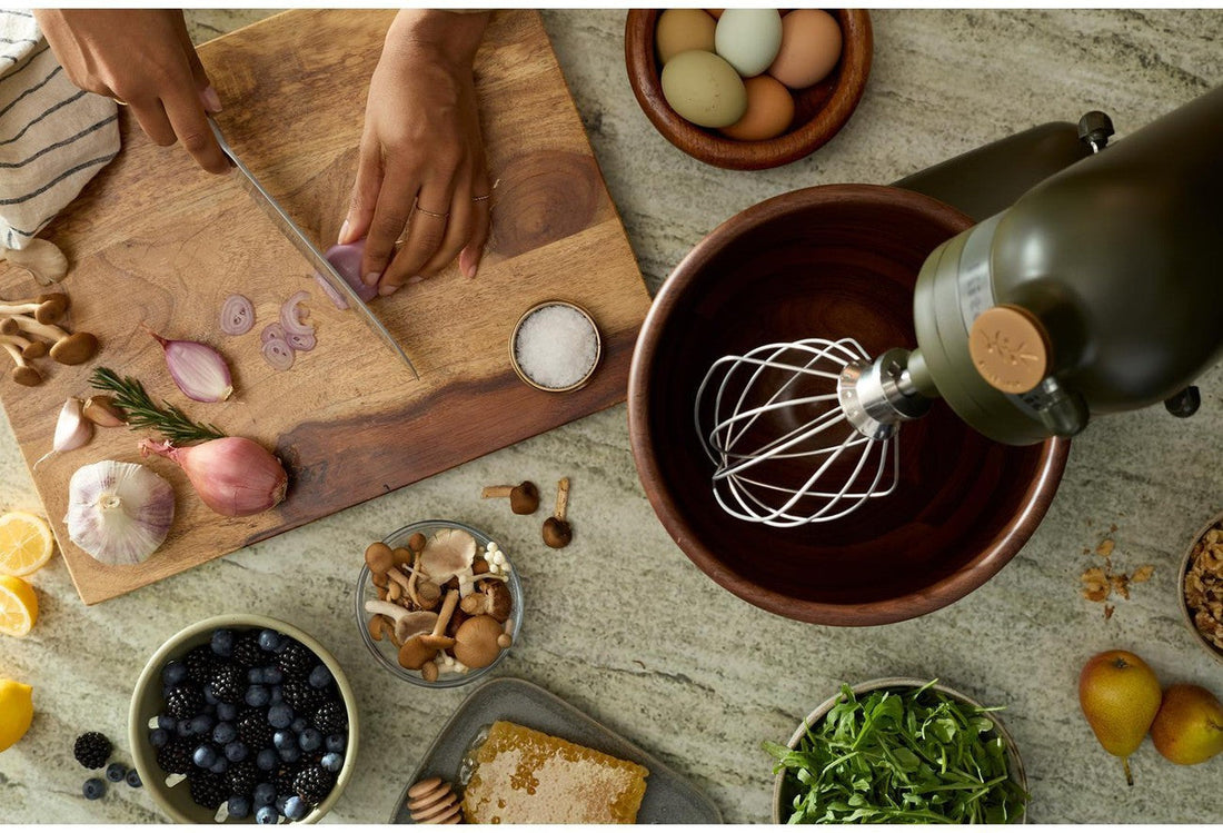 KitchenAid - 5 QT 2024 Design Series Evergreen Tilt-Head Stand Mixer - KSM180WSEG