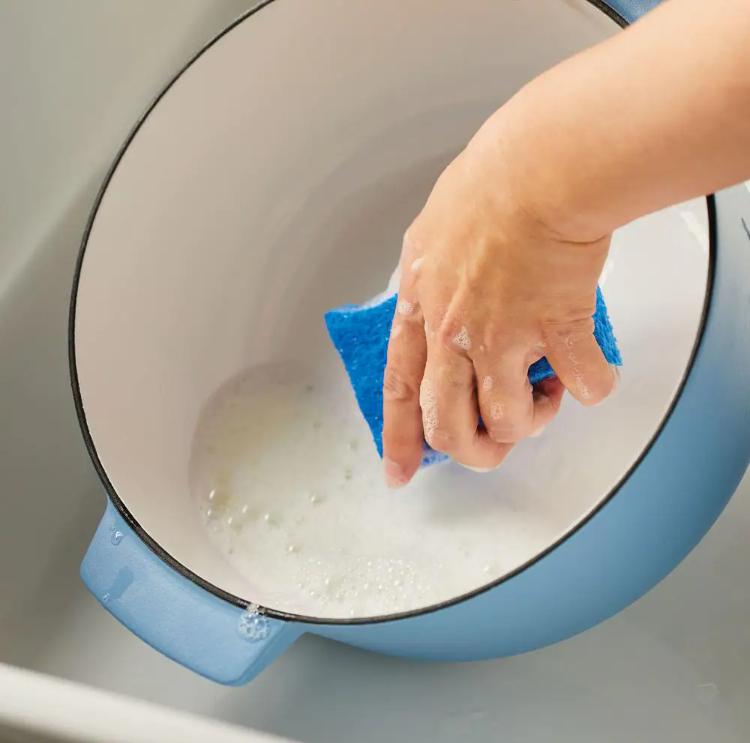 KitchenAid - 6 QT Blue Enameled Cast Iron Dutch Oven with Lid - 48531 - DISCONTINUED