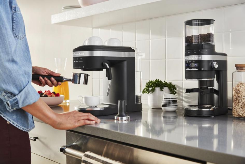 KitchenAid - Semi-Automatic Espresso Machine Black Matte - KES6403BM - DISCONTINUED