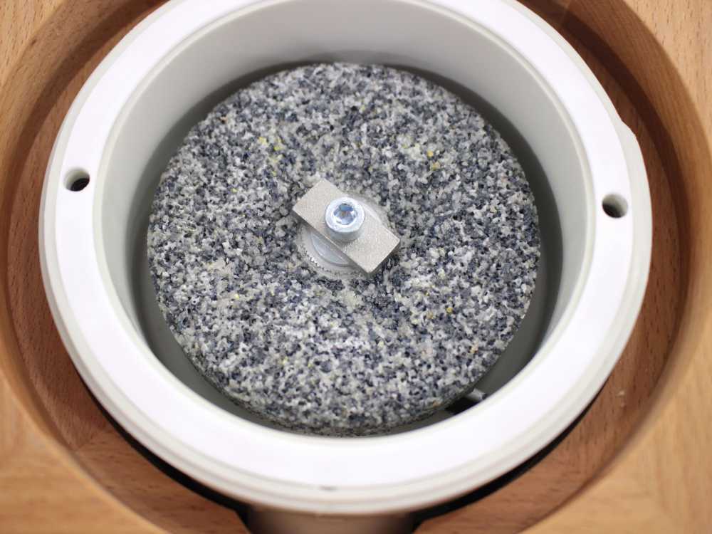 KoMo Mills - Fidibus XL Plus Beechwood Electric Mill With Cooling Fan - 05002