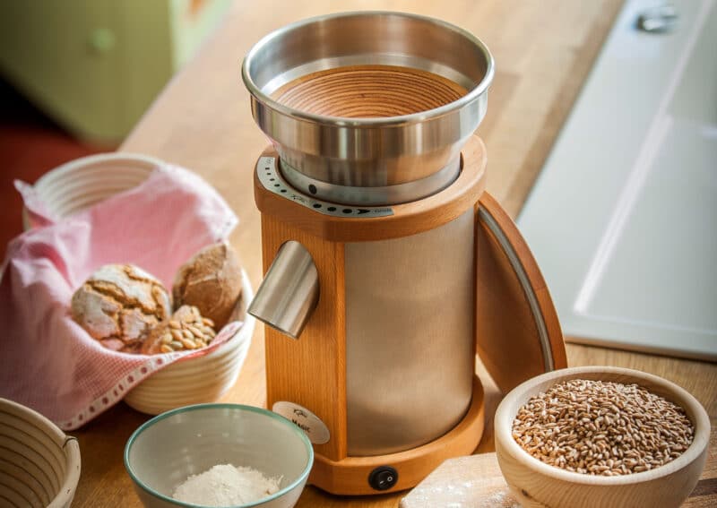 KoMo Mills - KoMo Magic Electric Grain Mill with Stainless Steel Body - 02018