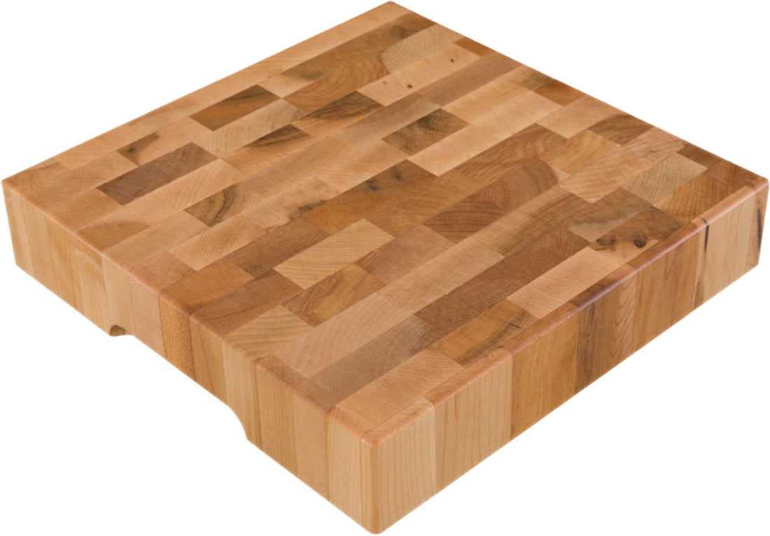 Labell - 10" x 10" x 2" Maple End Grain Butcher Block with Recessed Handles and Rubber Feet - L10102