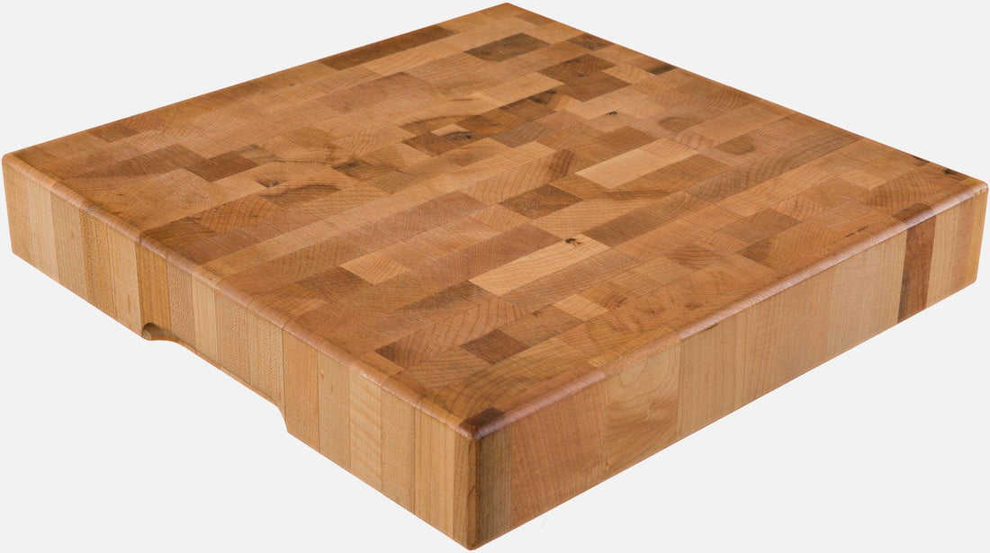 Labell - 12" x 12" x 2" Maple End Grain Butcher Block with Recessed Handles and Rubber Feet - L12122