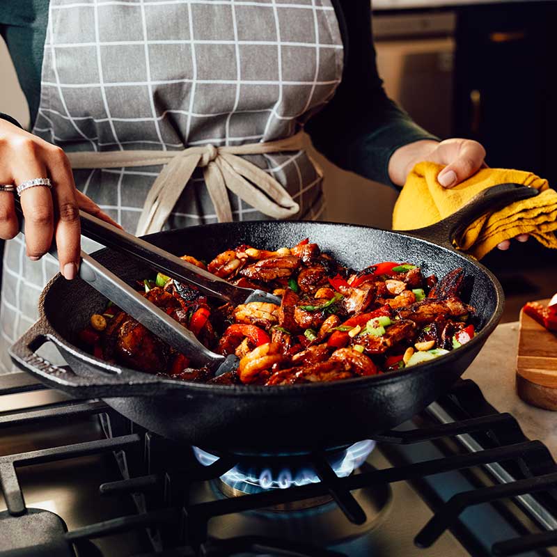 Lodge - Chef Collection 12 Inch Chef Style Wok - LC12WINT