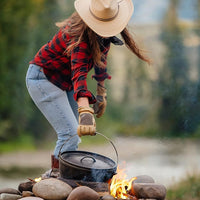 Lodge - Yellowstone 12 Inch / 8 QT Deep Camp Dutch Oven - L12DCOYW