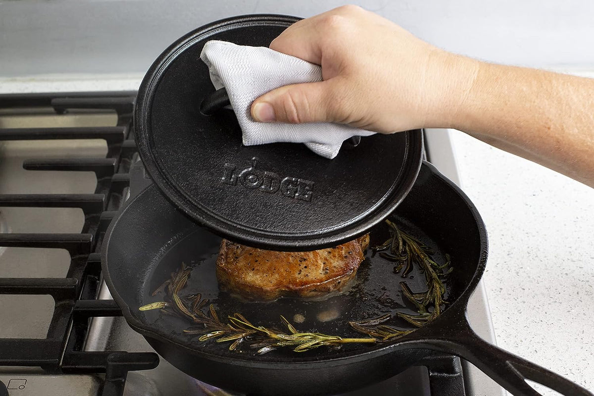 Lodge - Yellowstone 8 Inch Round Grill Press - L8RFIPYW
