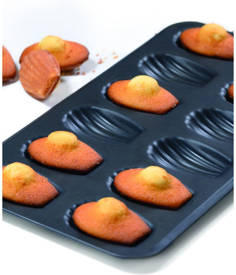 Louis Tellier - 15.55" Non-Stick Obsidian 12 Compartment Small Madeleines Baking Sheet - 464710