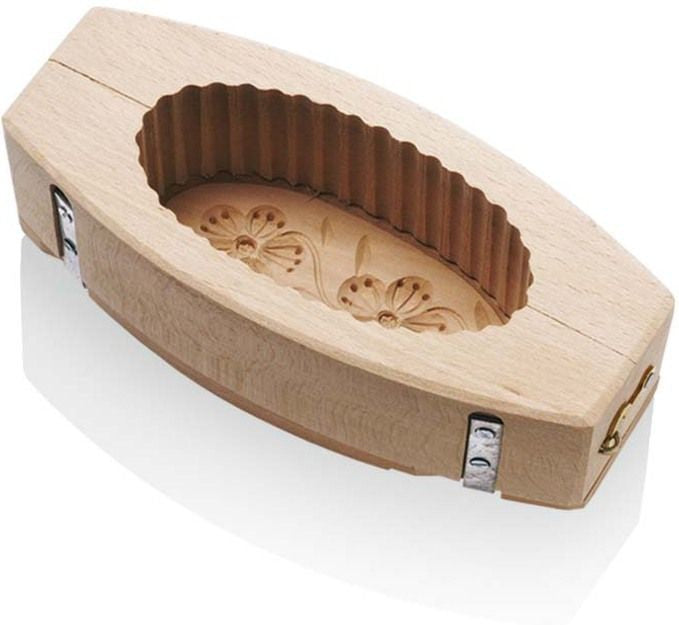 Louis Tellier - 250 g Beechwood Fluted Butter Moulds with Round Cow Decoration - BAR104