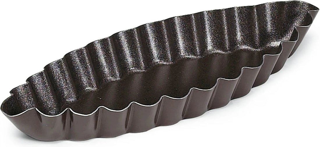 Louis Tellier - 3.54" Non-Stick Fluted Boat Shaped Mould, Pack of 12 - 294120