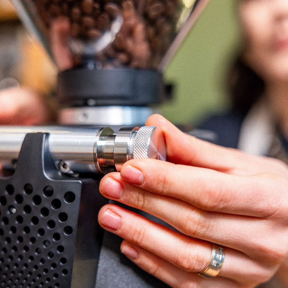 Macap - SUPRA 68 Black Stepless Commercial Espresso Grinder with 68 mm Flat Burrs - BSU68173US
