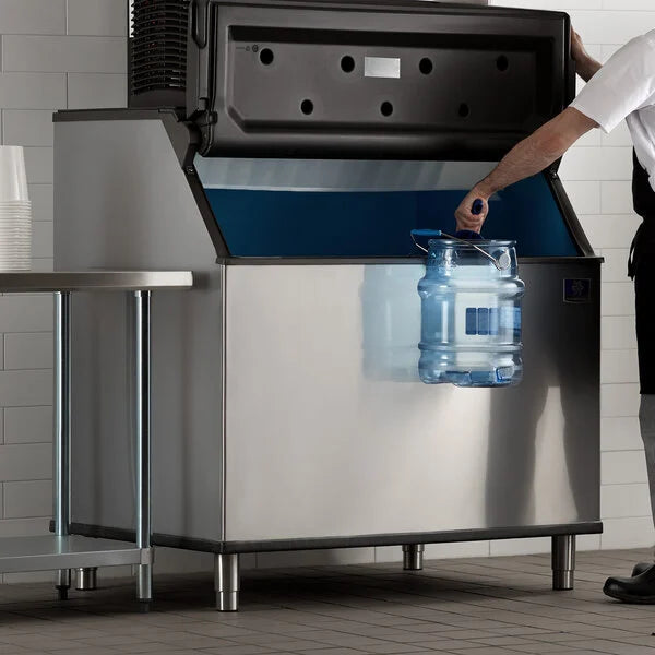 Manitowoc - 882 lbs D-Style Ice Storage Bin - D970