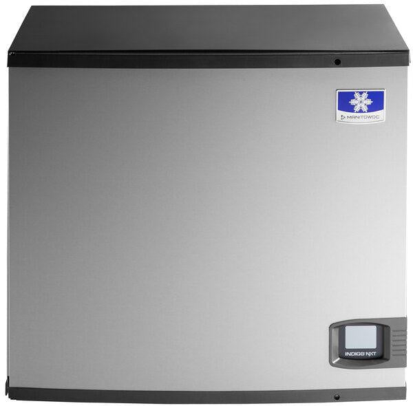 Manitowoc - Space Maker 208-240V 34" Water Cooled Half Dice Cube Ice Machine With 900 lbs Production Per 24 Hours - IYT0900W-261V
