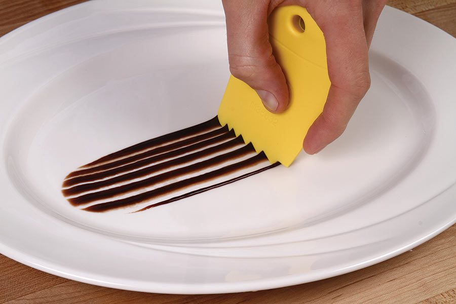 Mercer - 3.75" X 2.5" Silicone Yellow Graduated Saw Tooth Wedge Plating Tool - M35632