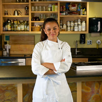 Mercer - Genesis 33" x 23" Poly Cotton White Bib Apron with Pocket - M61110WH